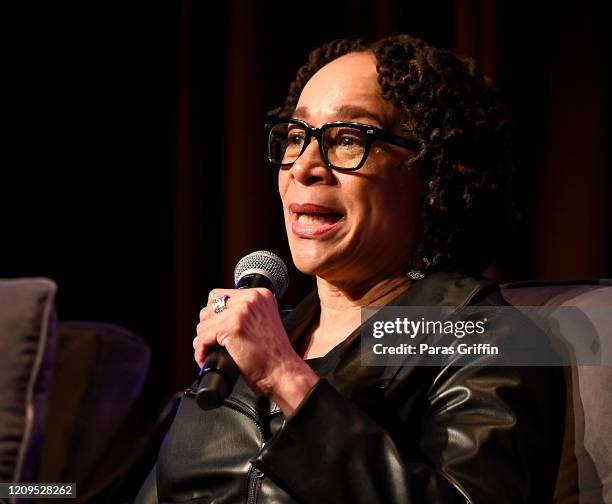 Epatha Merkerson speaks onstage at SCAD aTVfest 2020 - The Windy City Trifecta: Dick Wolf's 'Chicago' Panel on February 29, 2020 in Atlanta, Georgia.