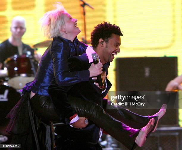 Cyndi Lauper and Shaggy during VH1's "Decades Rock Live" Honors Cyndi Lauper - November 11, 2005 at Trump Taj Mahal in Atlantic City, New Jersey,...