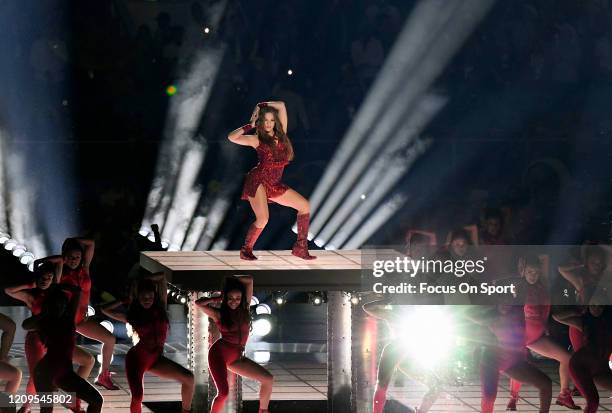 Shakira Super Bowl Photos and Premium High Res Pictures - Getty Images