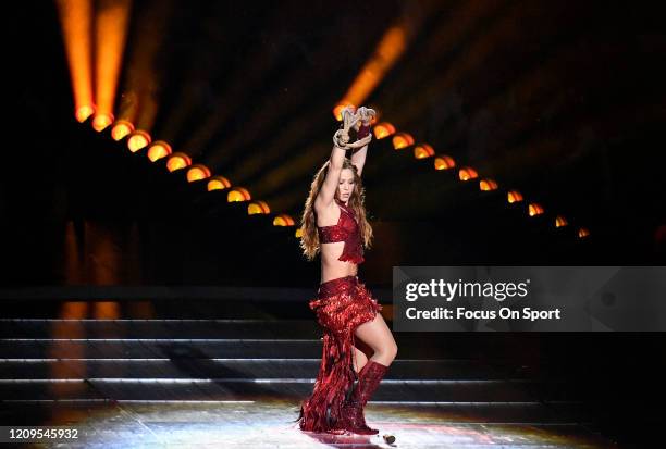 Shakira Super Bowl Photos and Premium High Res Pictures - Getty Images