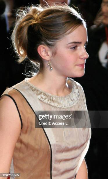 Emma Watson during "Harry Potter and the Goblet of Fire" Tokyo Premiere at Roppongi Hills Arena in Tokyo, Japan.