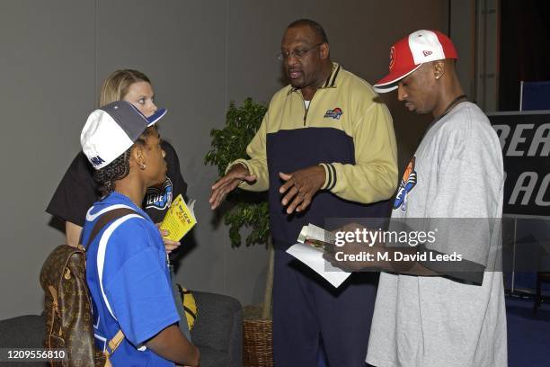 Rapper Bow Wow, Singer Faith Hill, NBA Legend Bob Lanier, and NBA Player Jason Terry talk during Jam Session as part of NBA All Star Weekend on...