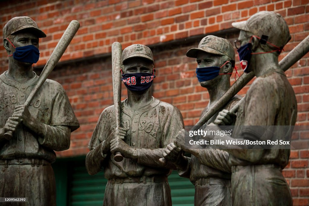 Boston Red Sox Teammates statue