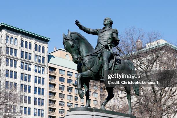 the statue of washington in union square park, new york city - union square stock-fotos und bilder