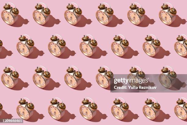 Repeating Clock Pattern 1,276 Repeating Clock Pattern Stock Photos, High-Res Pictures, and ...