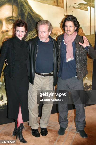 Orlando Bloom, Eva Green and Ridley Scott during "Kingdom of Heaven" Tokyo Press Conference at Gland Ballroom at Park Hyatt Tokyo in Tokyo, Japan.