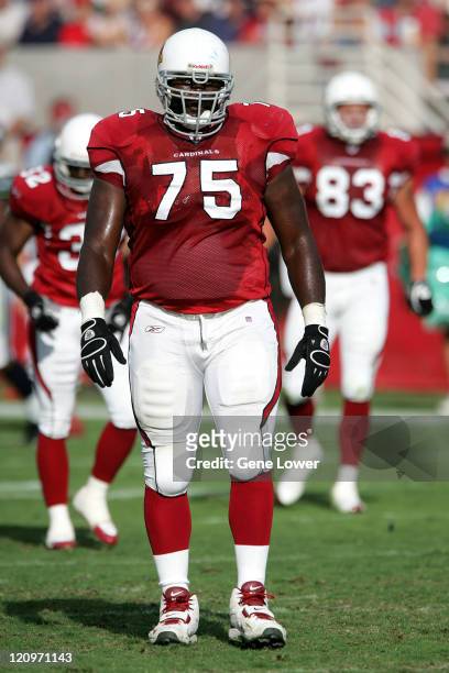 Arizona Cardinals offensive tackle Leonard Davis waits for the huddle during a game against the Seattle Seahawks at Sun Devil Stadium - Tempe,AZ on...