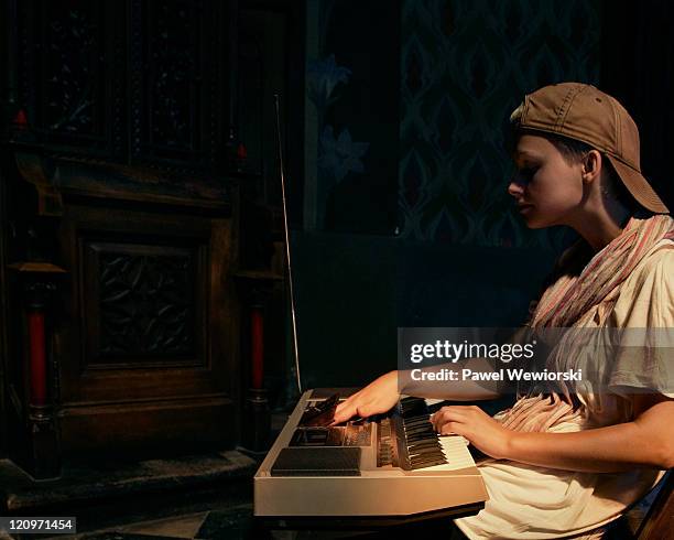 young female with synth - synthesizer stock pictures, royalty-free photos & images
