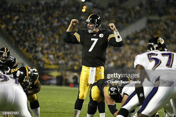 Pittsburgh Steelers Ben Roethlisberger in action against the Baltimore Ravens at Heinz Field in Pittsburgh, Pennsylvania on October 31, 2005.