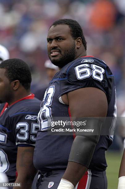 Buffalo Bills offensive lineman Mike Williams on the sideline during a game against the Miami Dolphins at Ralph Wilson Stadium in Orchard Park, New...