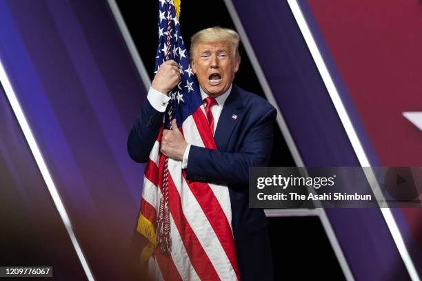 75 Trump Hugging Flag Stock Photos, High-Res Pictures, and Images - Getty Images