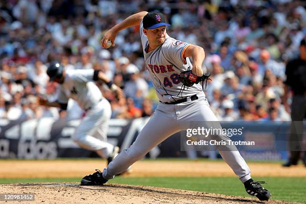 Aaron Heilman of the New York Mets pitches to the New York Yankees at Yankee Stadium on July 1, 2006 in Bronx, New York. The Mets defeated the...