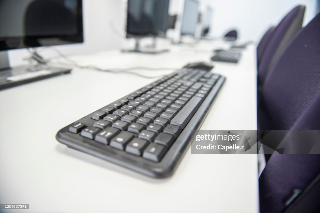 Média Poste Informatique High-Res Stock Photo - Getty Images