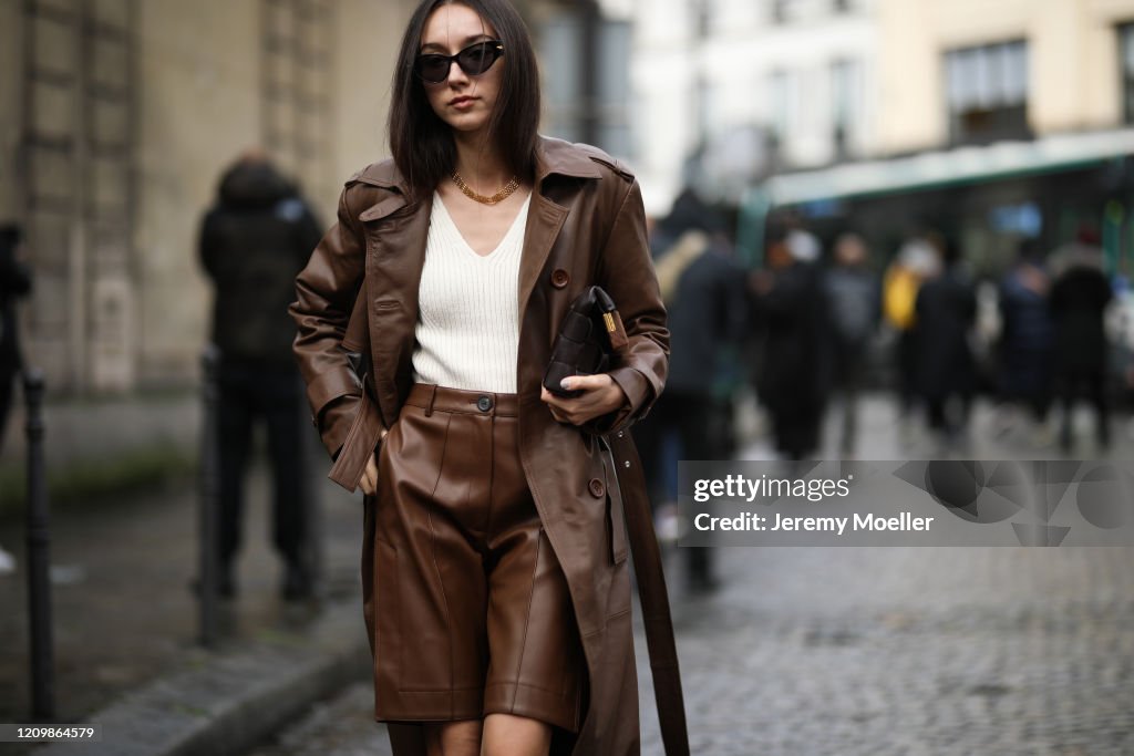 Street Style - Paris Fashion Week - Womenswear Fall/Winter 2020/2021 : Day Six