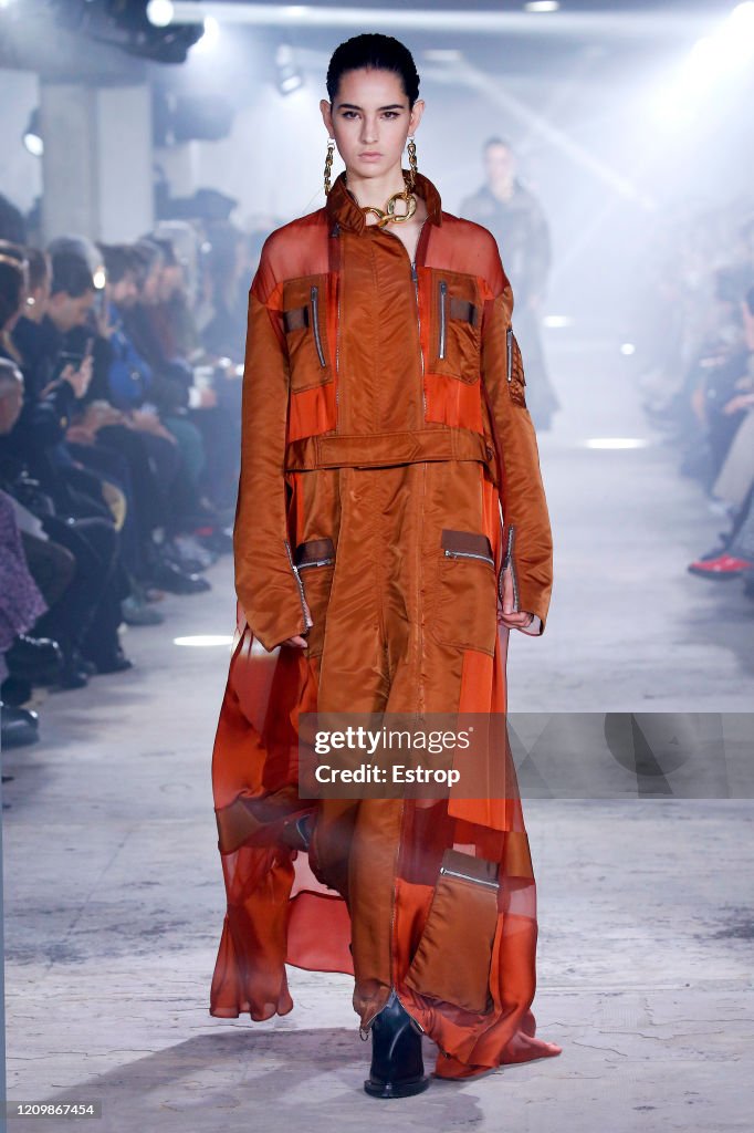 Sacai: Runway - Paris Fashion Week Womenswear Fall/Winter 2020/2021