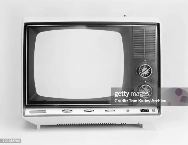 old television set on white background, close-up - 1973 fotografías e imágenes de stock