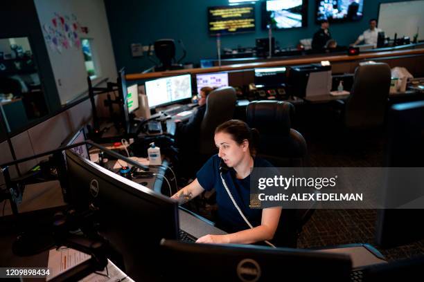 Call Center Dispatcher Photos and Premium High Res Pictures - Getty Images