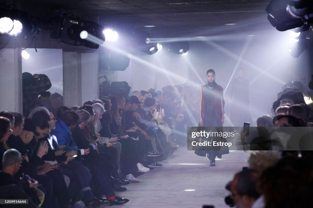 Sacai: Details - Paris Fashion Week Womenswear Fall/Winter 2020/2021