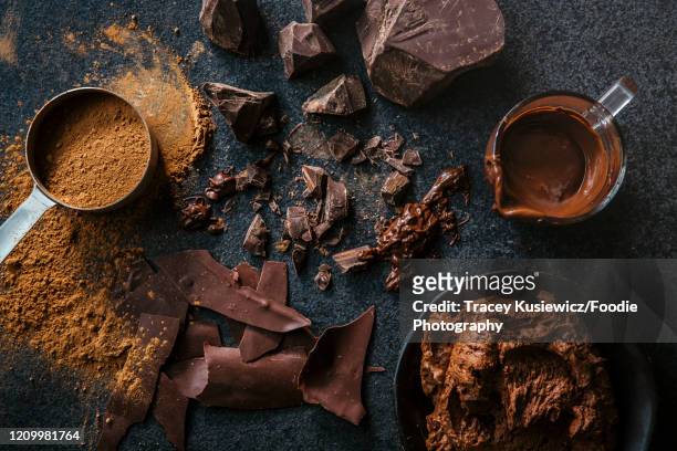 chocolate chunks, frosting and cocao - chocolate stock pictures, royalty-free photos & images