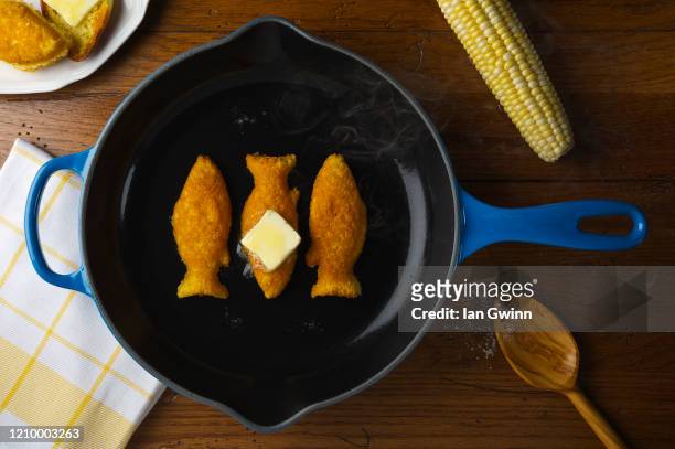fish cornbread - ian gwinn stock pictures, royalty-free photos & images