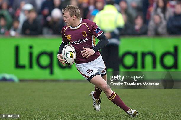Robbie Robinson of Southland looks to run during the round nine ITM Cup match between Southland and North Harbour at Rugby Park on August 13, 2011 in...