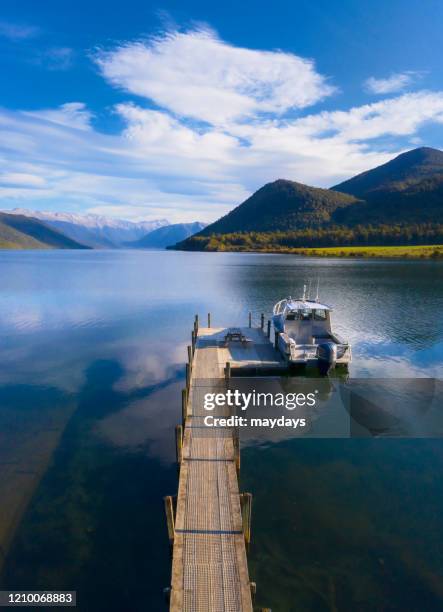 lake rotoroa, new zealand - tasman district new zealand stock pictures, royalty-free photos & images