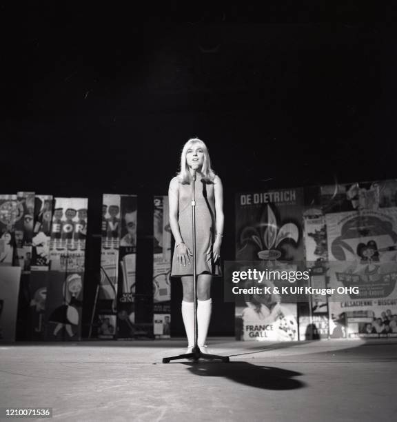 French ye-ye singer France Gall performs on German TV Show 'Vergissmeinnicht', Hamburg, Germany, circa 1965.