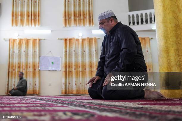 Hajji Rasheed Gar 52 Hajji Mosque Stock Photos, High-Res Pictures, and Images - Getty Images