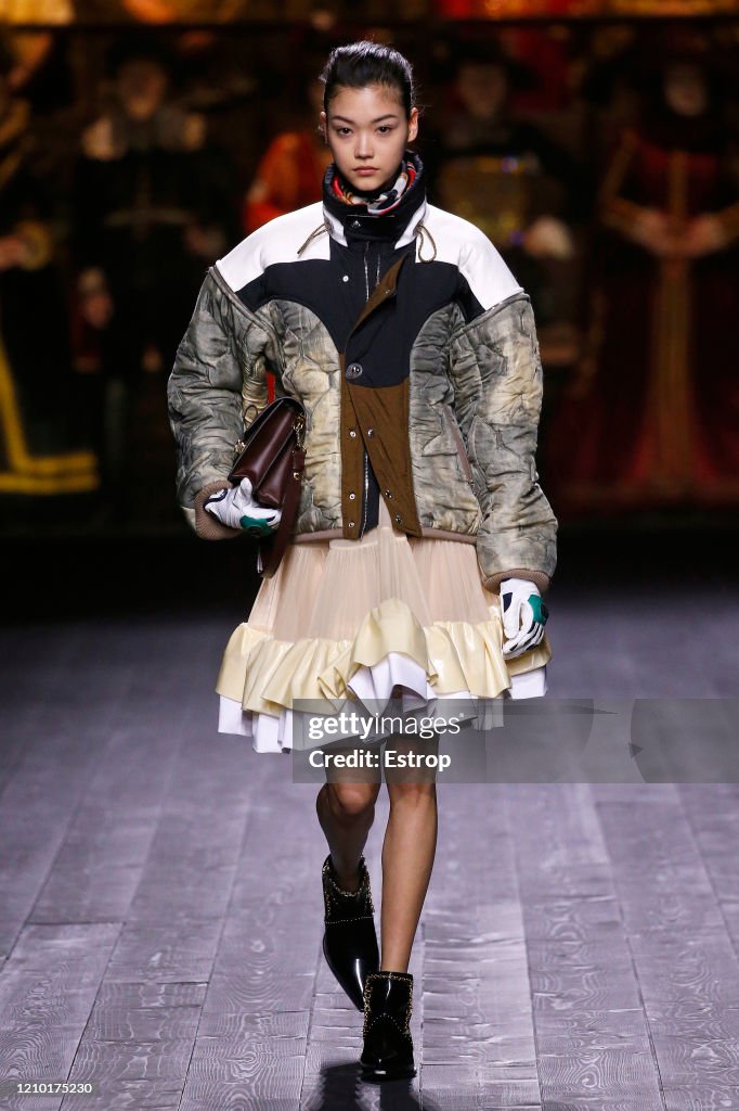 Louis Vuitton : Runway - Paris Fashion Week Womenswear Fall/Winter 2020/2021