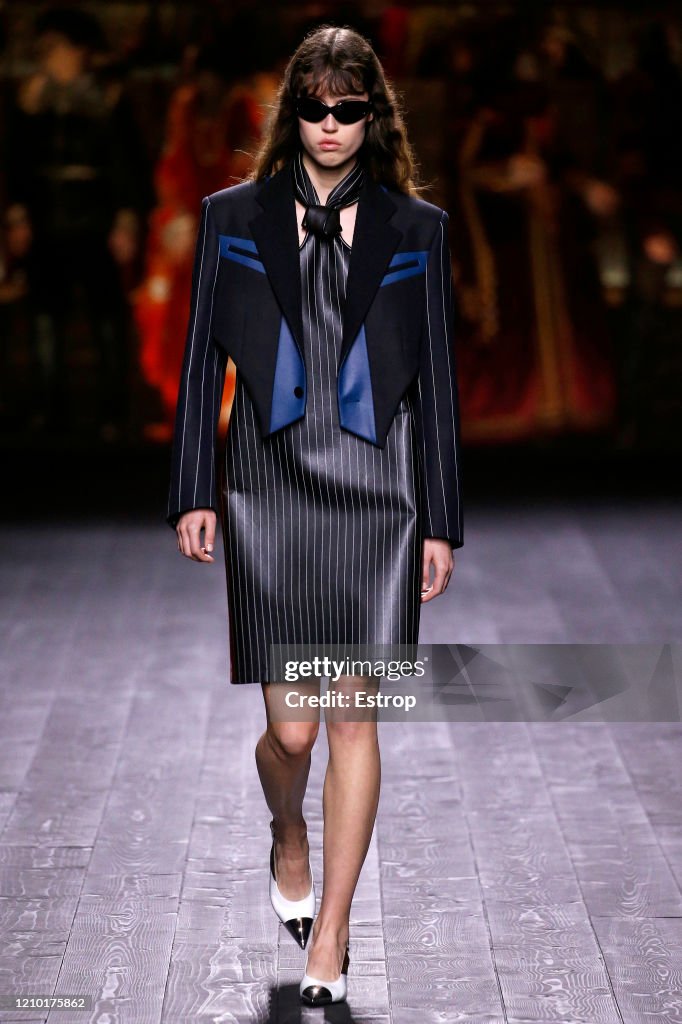 Louis Vuitton : Runway - Paris Fashion Week Womenswear Fall/Winter 2020/2021