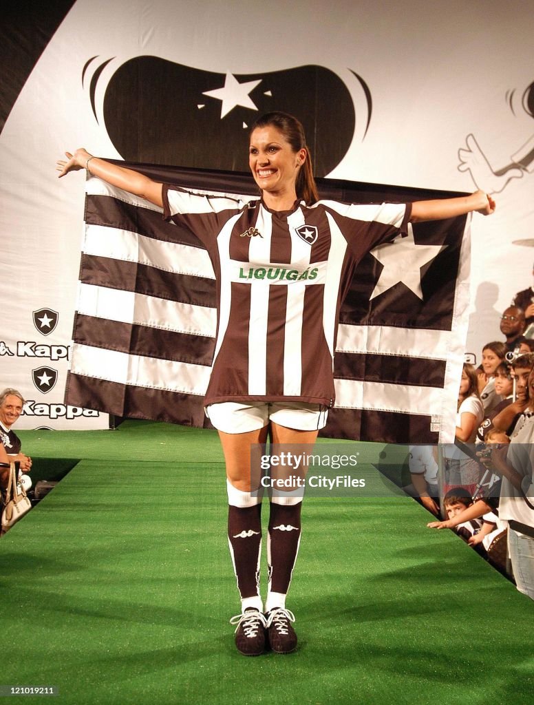 Flavia Alessandra Presents New Botafogo Uniform - May 20, 2007