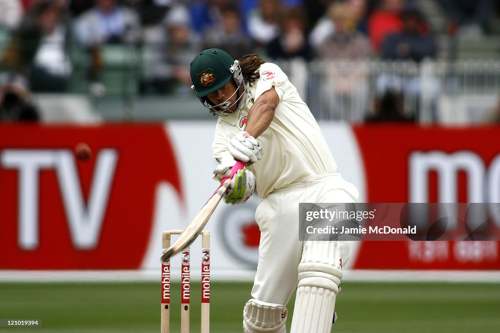 The 3 Mobile Ashes Series - Fourth Test - Day Two - Australia vs England - December 27, 2006