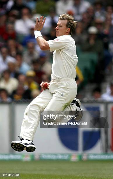 Australian bowler Brett Lee in Day Three of the Fourth Ashes Test at the Melbourne Cricket Ground, Australia, December 28, 2006. Australia leads the...