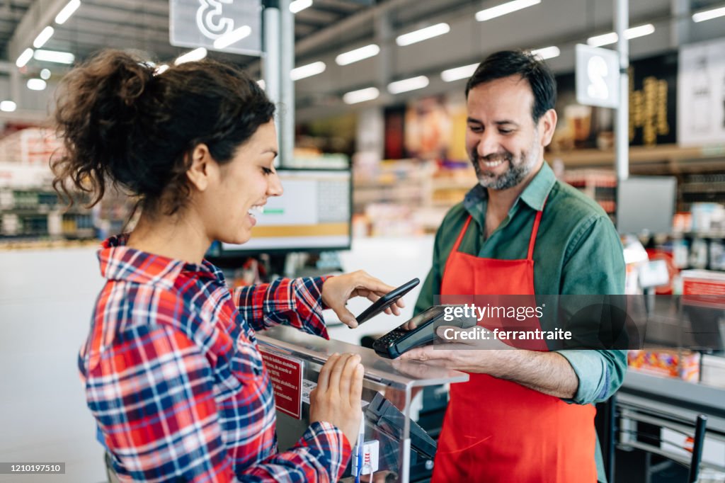 Supermarkt Kontaktloses Bezahlen