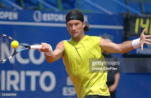 Carlos Moya during his match against Flavio Saretta in the first round of the 2006 Estoril Open in Estoril, Portugal on May 2, 2006.