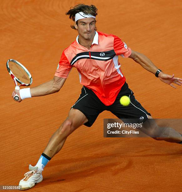 Tommy Robredo in action during his first round match at the Tennis Estoril Open 2007 in Estoril, Portugal on May 2, 2007.