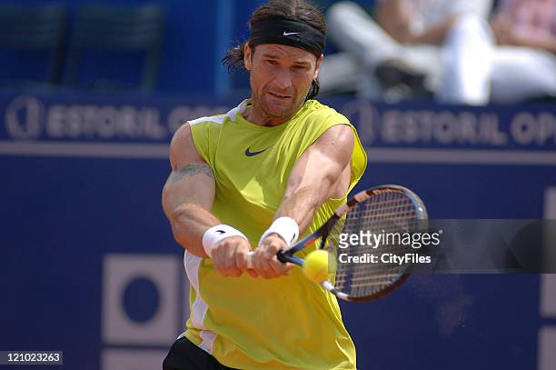 Carlos Moya during his match against Flavio Saretta in the first round of the 2006 Estoril Open in Estoril, Portugal on May 2, 2006.
