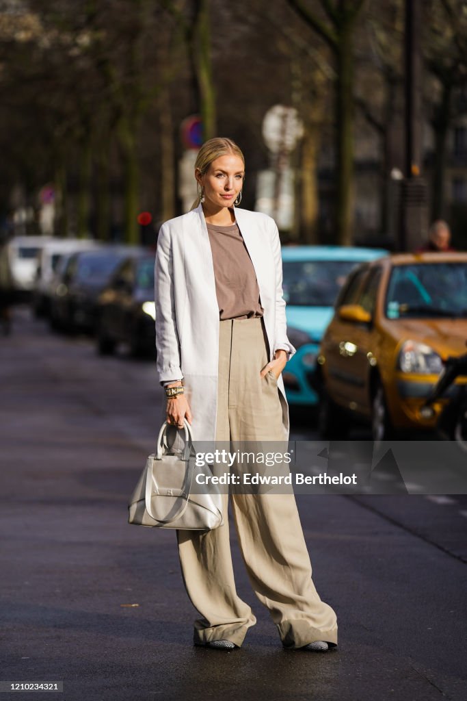 Street Style  - Paris Fashion Week - Womenswear Fall/Winter 2020/2021 : Day Eight