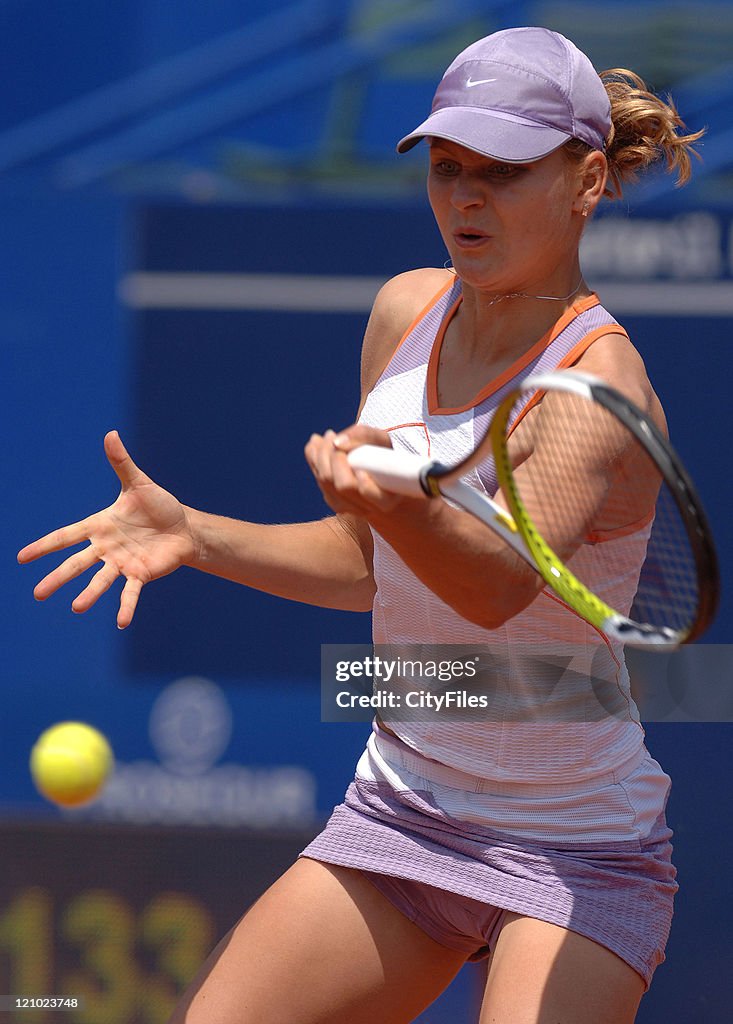 WTA - 2007 Estoril Open - Women's Singles - Victoria Azarenka vs  Lucie Safarova  - May 5, 2007