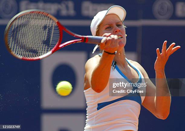 Greta Arn during the 2007 Estoril Open - Women's Singles match between Nuria Llagostera Vives and Greta Arn on May 5, 2007.