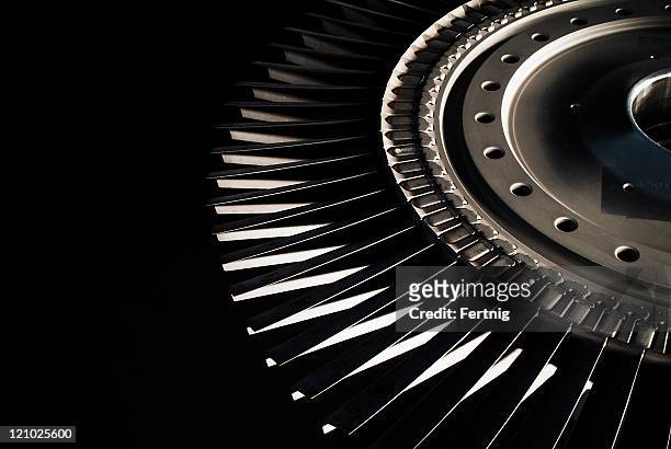 jet engine turbine blades - aerospace engineering stock-fotos und bilder