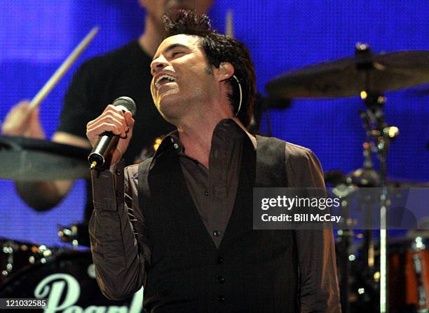 Pat Monahan of Train during VH1's "Decades Rock Live" Honors Cyndi Lauper - November 11, 2005 at Trump Taj Mahal in Atlantic City, New Jersey, United...