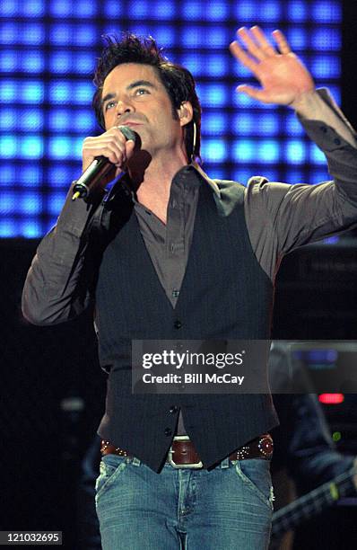 Pat Monahan of Train during VH1's "Decades Rock Live" Honors Cyndi Lauper - November 11, 2005 at Trump Taj Mahal in Atlantic City, New Jersey, United...