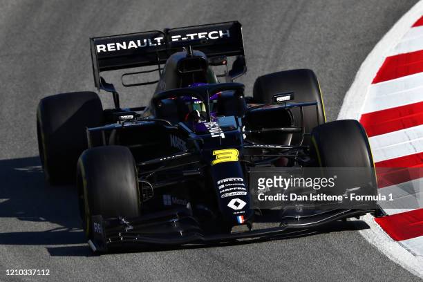 Daniel Ricciardo of Australia driving the Renault Sport Formula One Team RS20 on track during Day Two of F1 Winter Testing at Circuit de...