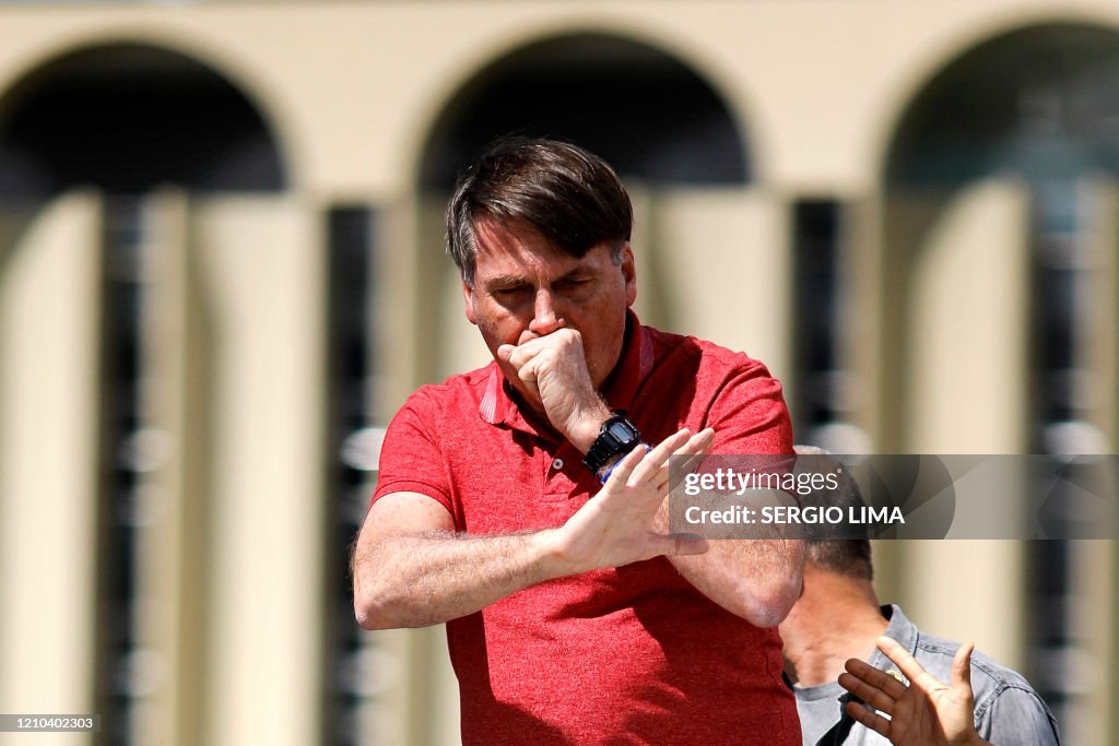 TOPSHOT-BRAZIL-HEALTH-VIRUS-BOLSONARO-RALLY