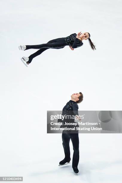 Apollinariia Panfilova and Dmitry Rylov of Russia compete in the Junior Pairs Short Program during day 1 of the ISU World Junior Figure Skating...