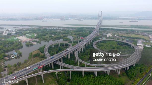Run Yang Runyang Yangtze River Bridge Photos and Premium High Res Pictures ...