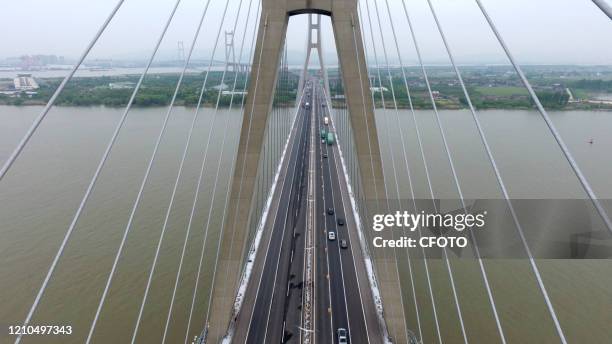 Run Yang Runyang Bridge Photos and Premium High Res Pictures - Getty Images