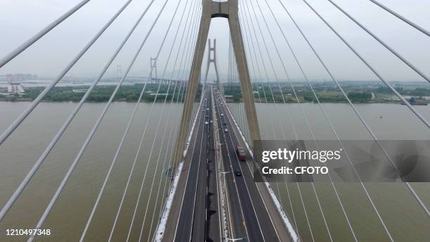 Run Yang 15 Runyang Yangtze River Bridge Stock Photos, High-Res Pictures, and ...
