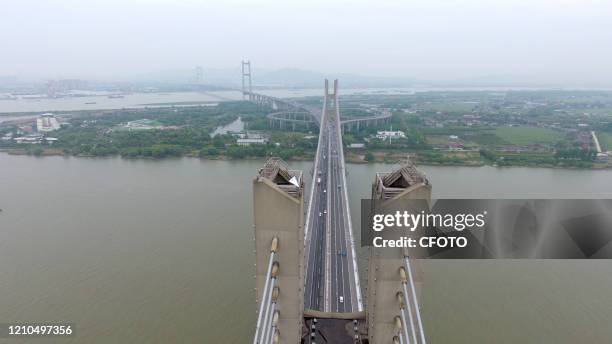 Run Yang 15 Runyang Yangtze River Bridge Stock Photos, High-Res Pictures, and ...